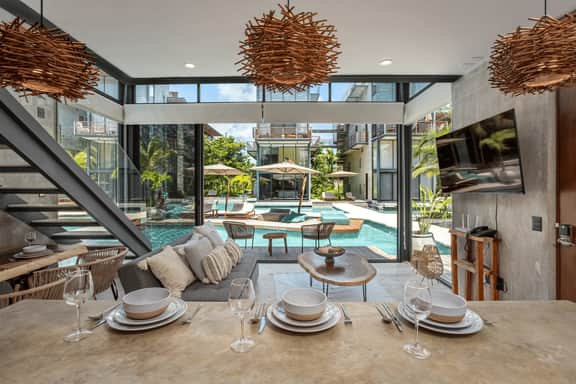 Gorgeous Swim Up Loft | Gym | Pool | Cenote