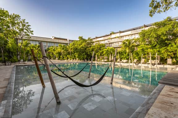 Modern 3BR Playacar | Huge Pool | Gym | Sleeps 8